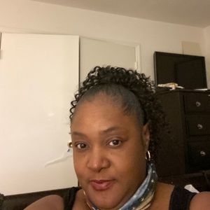 Meet your Posher, Faye